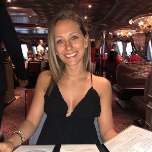 Meet your Posher, Stephanie